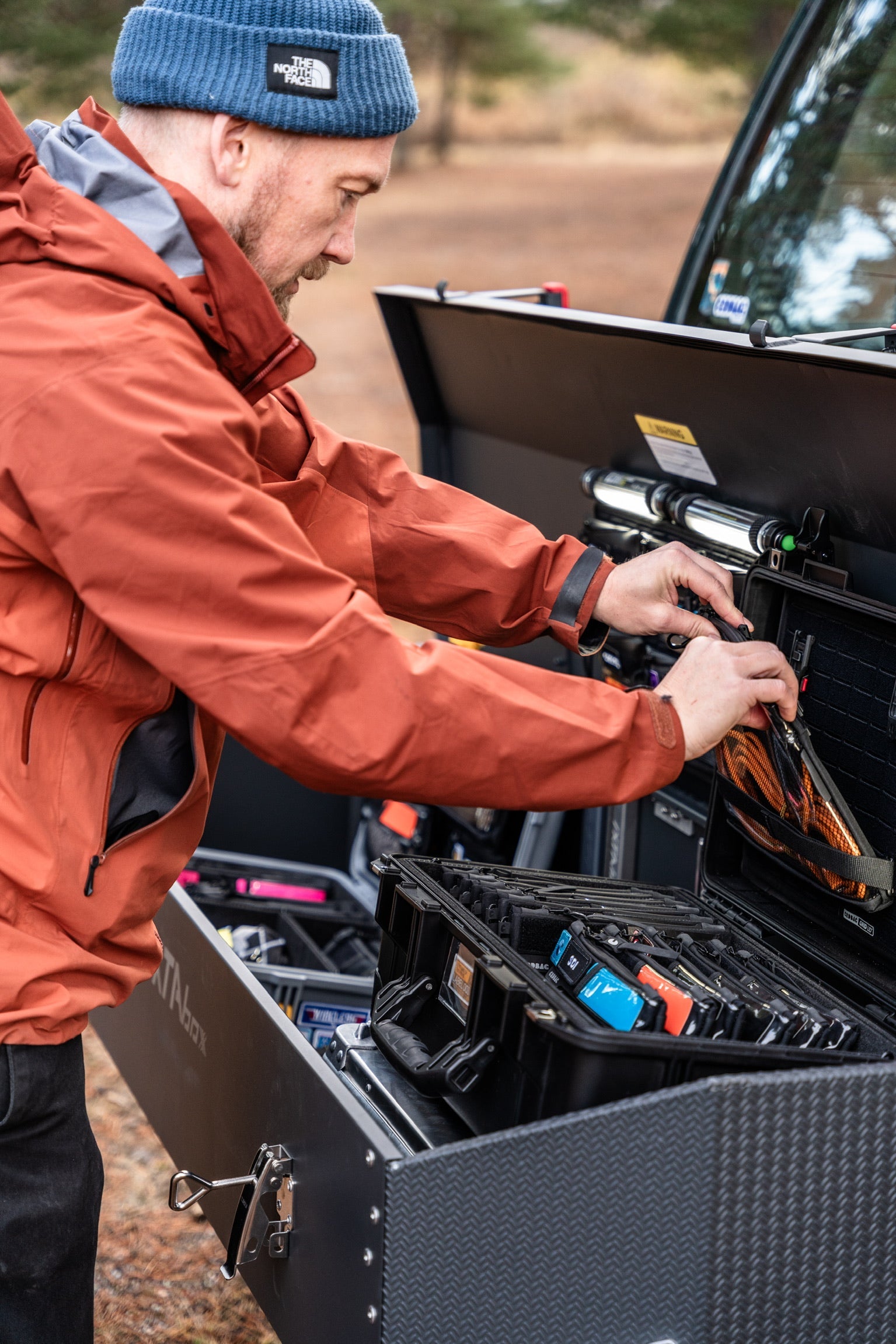 Gepäckbox für Anhängerkupplung mieten: Nachhaltige Innovation trifft skandinavisches Design mit IXTAbox